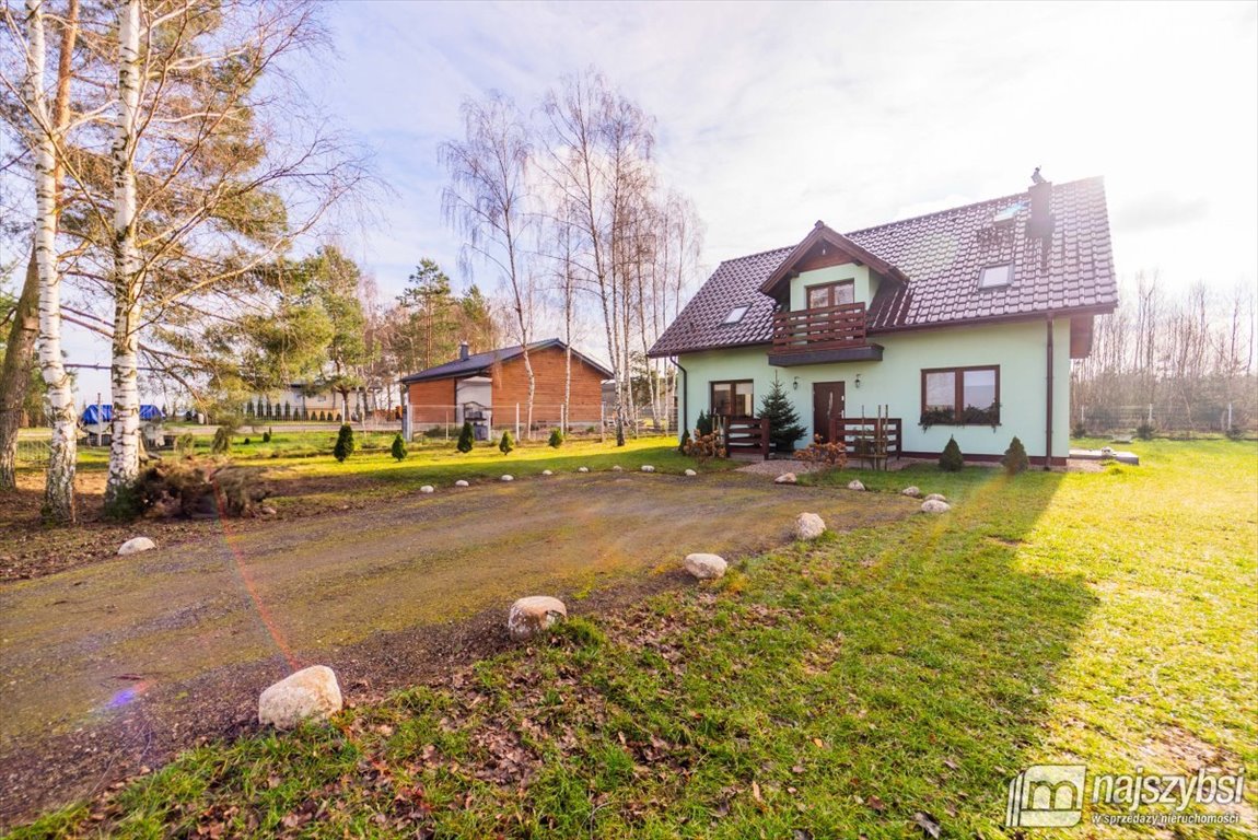 Urokliwy dom wolnostojący 131,58 m2 blisko jeziora Chłop Lipiany, Przywodzie  132m2 Foto 1