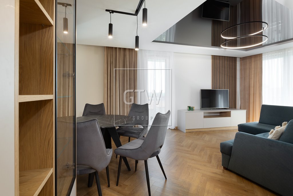 Komfortowe 3-pokojowe mieszkanie z garażem i komórką Grójec, Poświętne  66m2 Foto 1