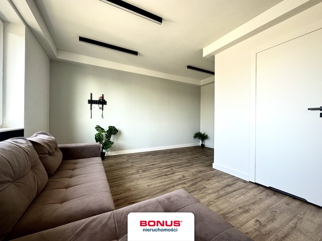 Do sprzedania kawalerka po remoncie 28 m² z piwnicą i świetnym połączeniem Świdnik, 3 Maja  28m2 Foto 1