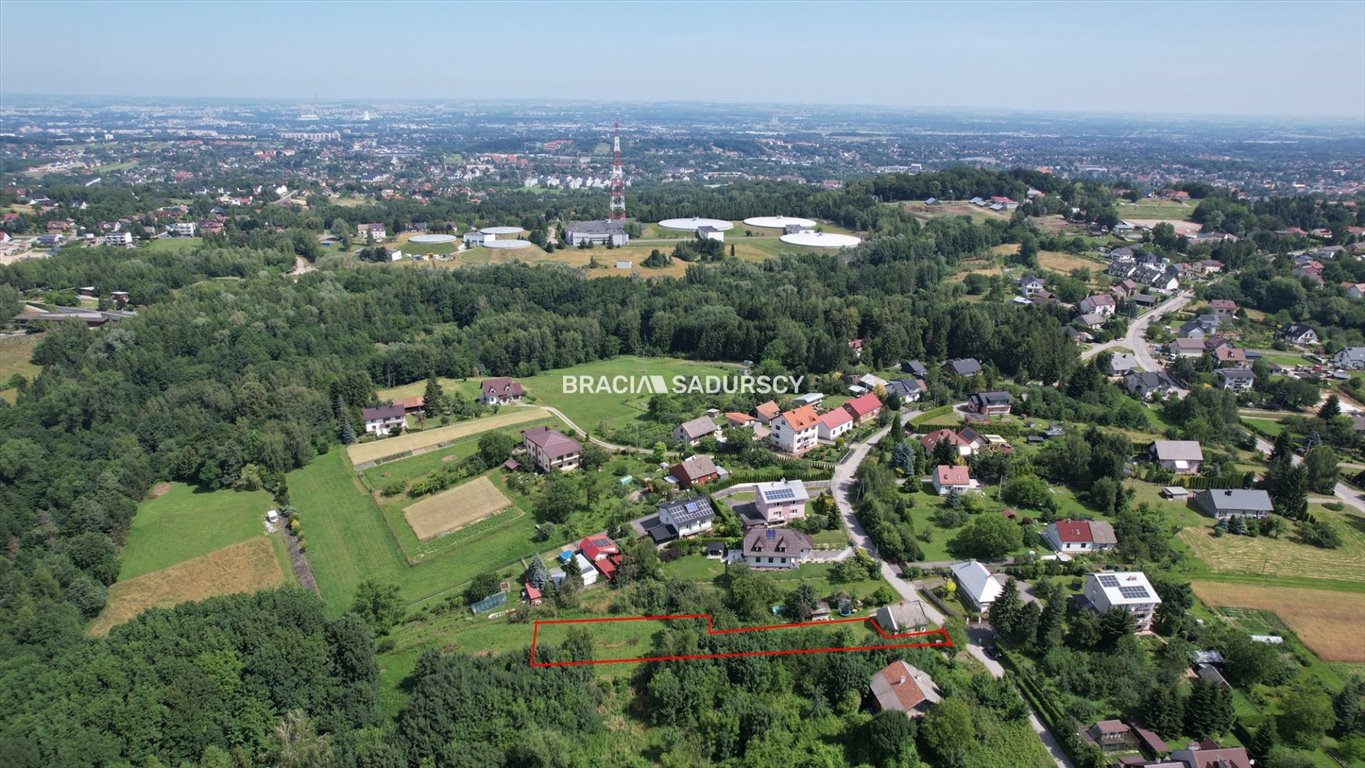 Działka 14 arów w Sierczy - media, asfalt, blisko Wieliczki Siercza  1 406m2 Foto 1