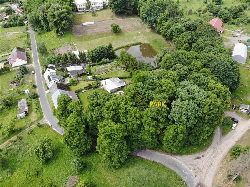 Park na sprzedaż - Wietrzno 2124 m² z zabytkowym otoczeniem Wietrzno, Wietrzno  2 124m2 Foto 1