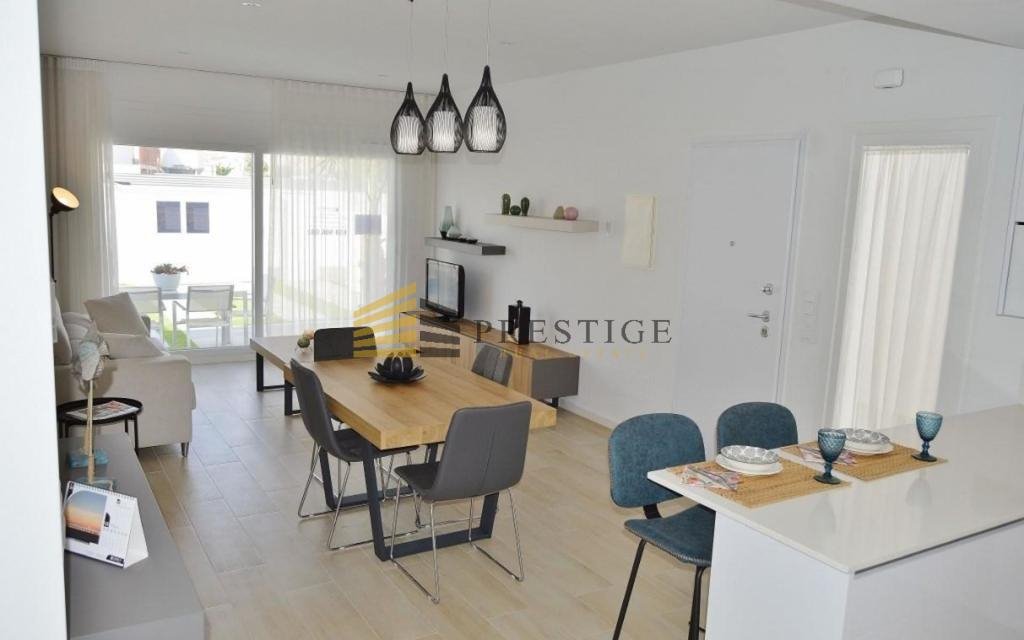 Luksusowy dom z prywatnym basenem i tarasami w Hiszpanii Hiszpania, San Javier  107m2 Foto 1