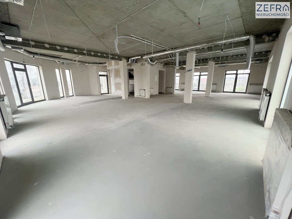 Przestronny lokal 746 m2 z możliwością adaptacji, parking Kraków, Podgórze, Przewóz  747m2 Foto 1