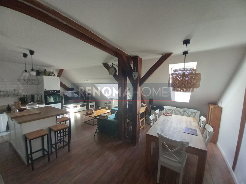 Mieszkanie czteropokojowe  na sprzedaż Świdnica  110m2 Foto 1