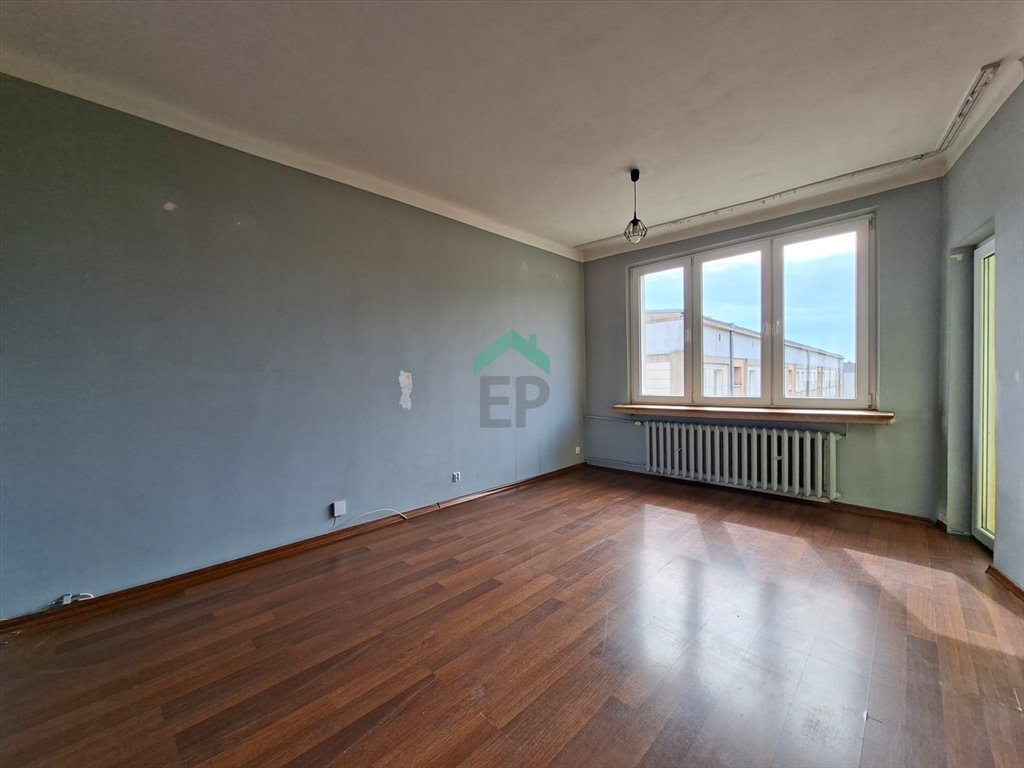 2-pokojowe mieszkanie z balkonem i dużym potencjałem Częstochowa, Tysiąclecie  52m2 Foto 1