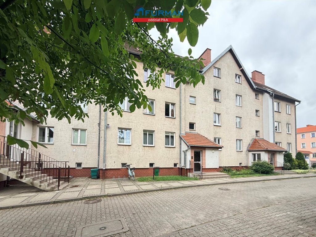 Zapraszam do obejrzenia przestronnego 3-pokojowego mieszkania z balkonem w Piła Piła, Śródmieście  72m2 Foto 1