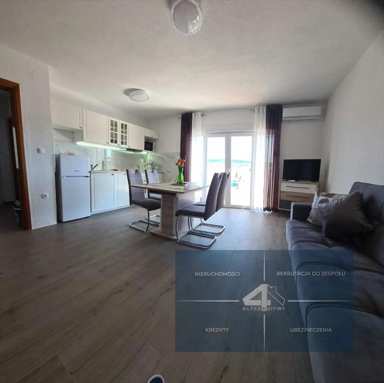 Mieszkanie trzypokojowe na sprzedaż Chorwacja, Trogir  70m2 Foto 3