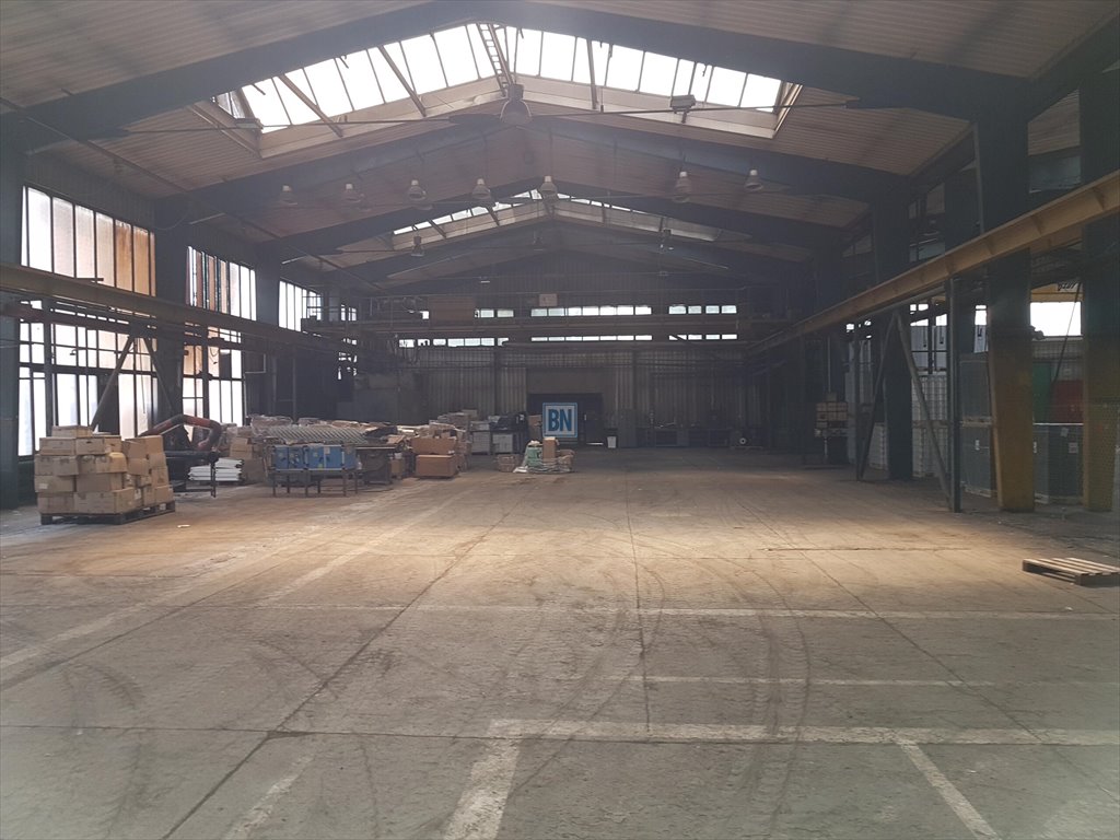 Lokal użytkowy na wynajem Katowice  3 355m2 Foto 1