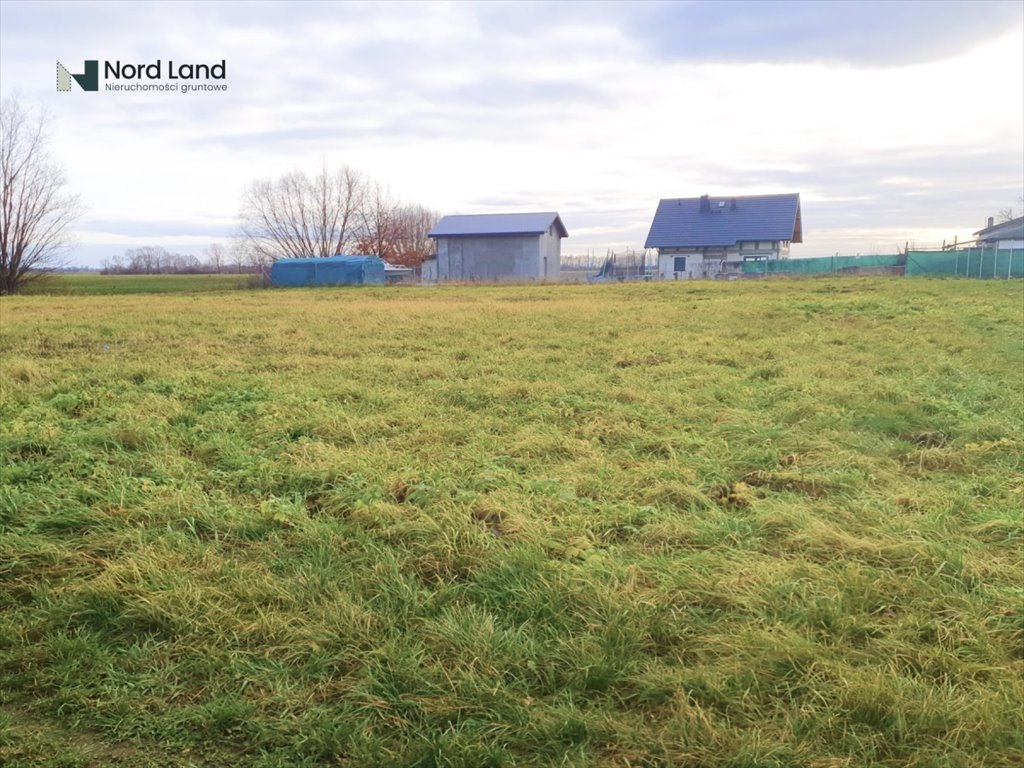 Działka budowlana na sprzedaż Błotnik, Błotnik  1 682m2 Foto 1