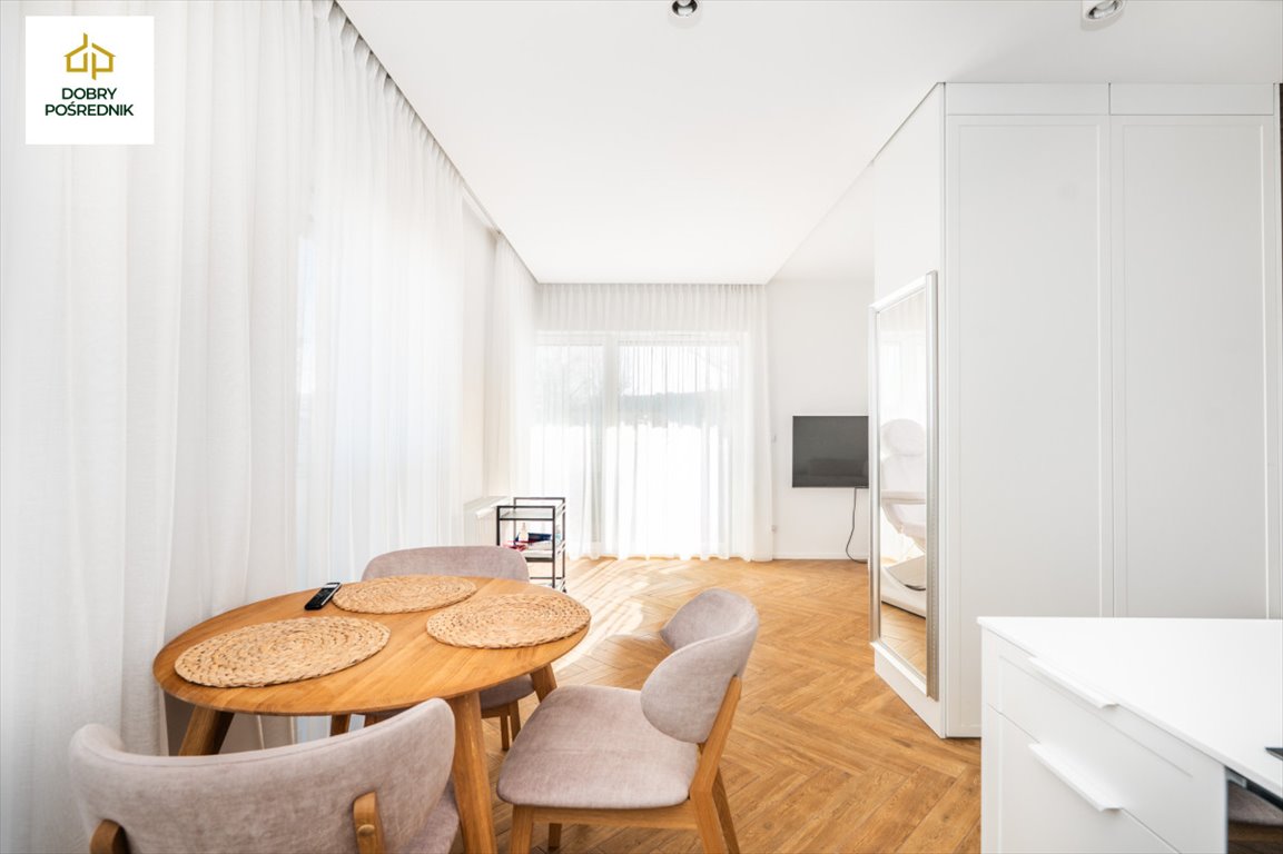 Nowoczesny apartament 27 m2 z miejscem garażowym w Brzeźnie Gdańsk, Brzeźno, Konstantego Ildefonsa Gałczyńskiego  27m2 Foto 1