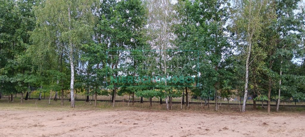 Działka 1400 m² pod zabudowę jednorodzinną w Kajetanach Kajetany  1 400m2 Foto 1