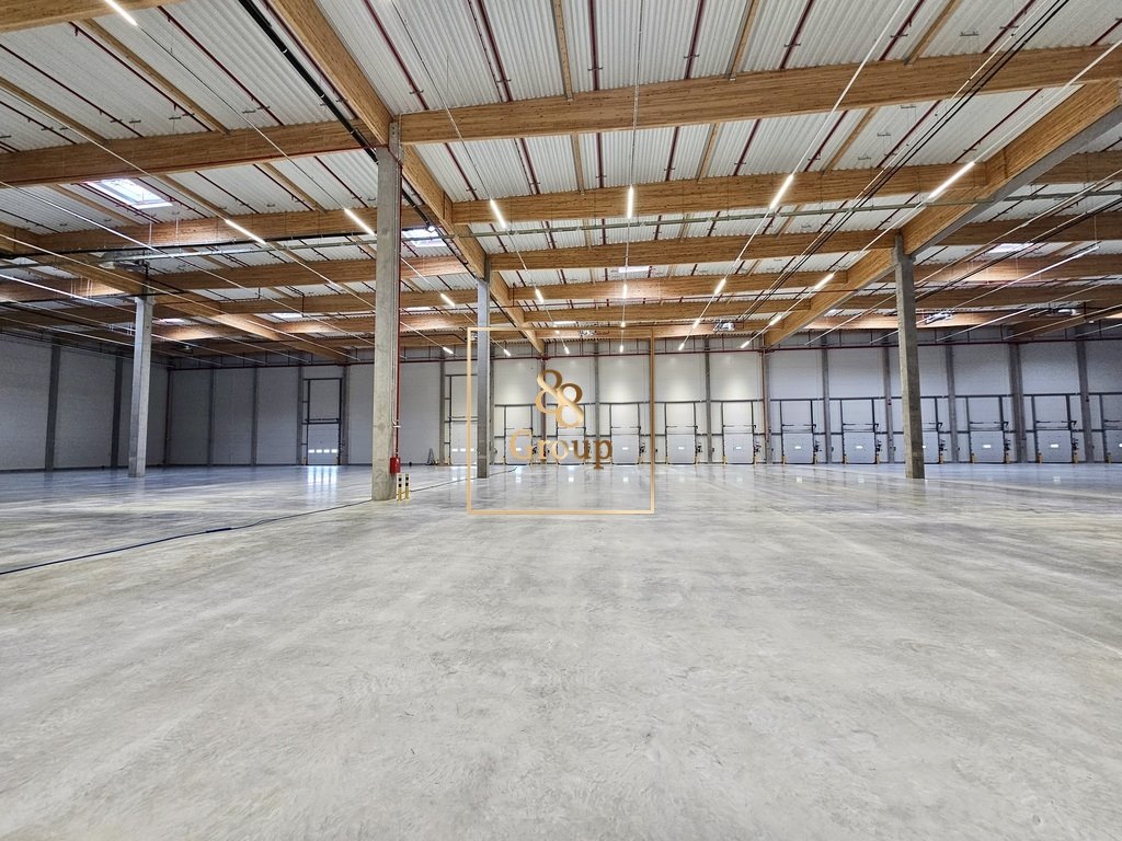 Wynajmę nowoczesny magazyn 8 800 m² z dokami i biurami Duchnów  8 800m2 Foto 1