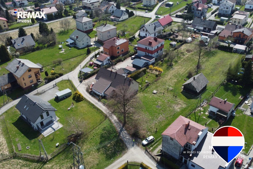 Działka budowlana 1096 m2 w Rybarzowicach, media, blisko S1 Rybarzowice, Fiołków 24  1 096m2 Foto 1