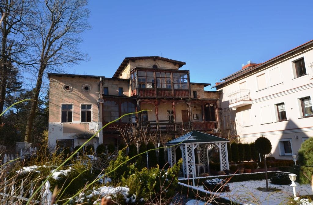 Zabytkowy budynek z pozwoleniem na adaptację na hotel i restaurację Szczawno-Zdrój  410m2 Foto 1