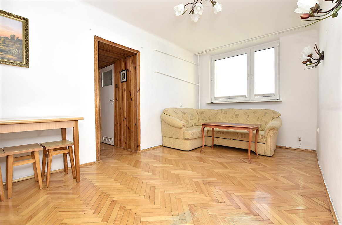 Zapraszam do obejrzenia 3-pokojowego mieszkania do remontu z balkonem i windą Puławy, Polna  52m2 Foto 1