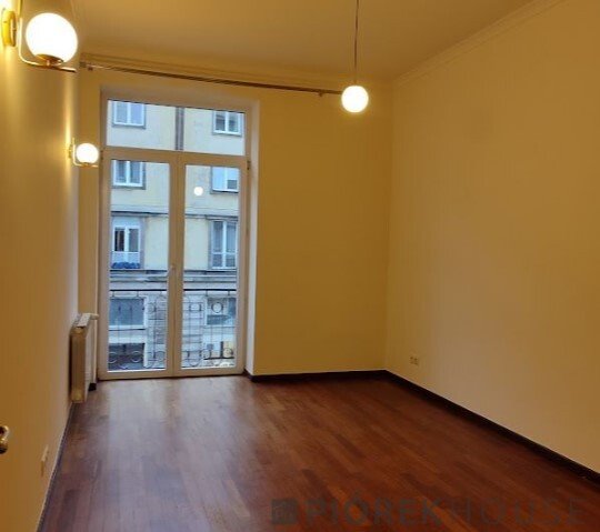 4-pokojowe mieszkanie w centrum Warszawy z aneksem i piwnicą Warszawa, Śródmieście, Nowowiejska  82m2 Foto 1