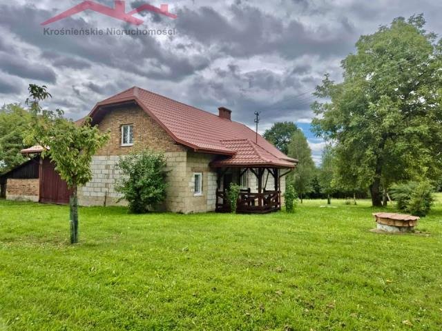 Urokliwy dom z dużą działką i tarasami w Korczynie Korczyna  70m2 Foto 1