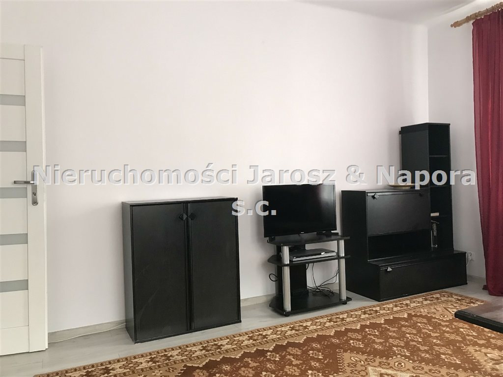 Mieszkanie dwupokojowe na wynajem Częstochowa, Trzech Wieszczów, - 56m2 Foto 1 Mieszkanie dwupokojowe na wynajem Częstochowa, Trzech Wieszczów, - 56m2 Foto 1