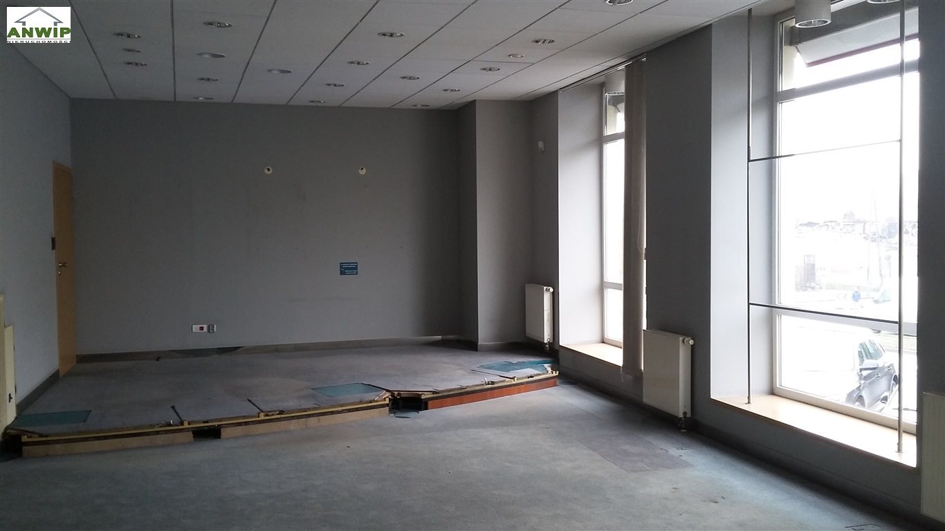 Lokal użytkowy na wynajem Piotrków Trybunalski, Centrum 100m2 Foto 1 Lokal użytkowy na wynajem Piotrków Trybunalski, Centrum 100m2 Foto 1