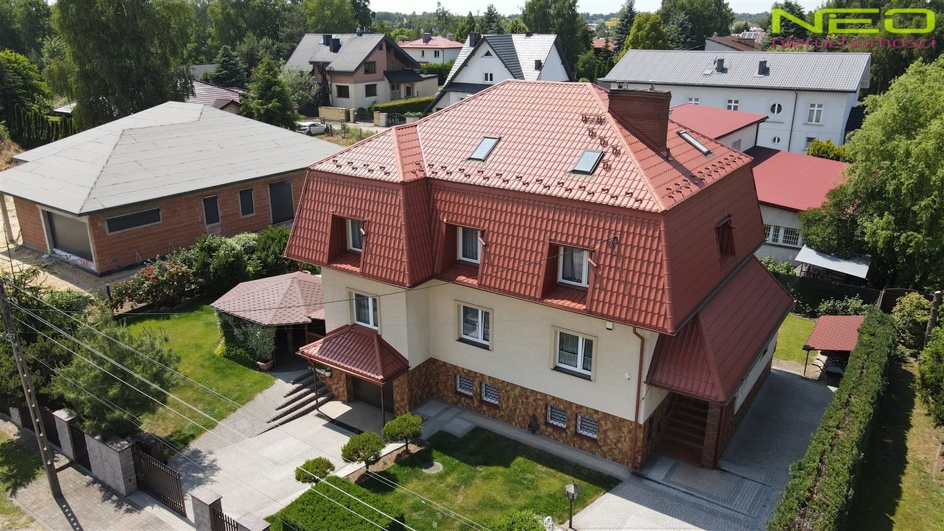 Przestronny dom 355 m2 z ogrodem i garażem w Grabówce Częstochowa, Grabówka  355m2 Foto 1