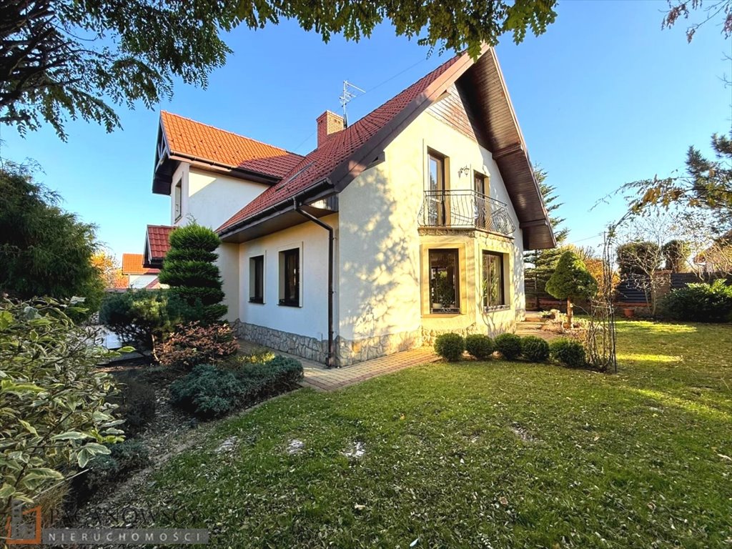 Dom na sprzedaż Bibice  230m2 Foto 1