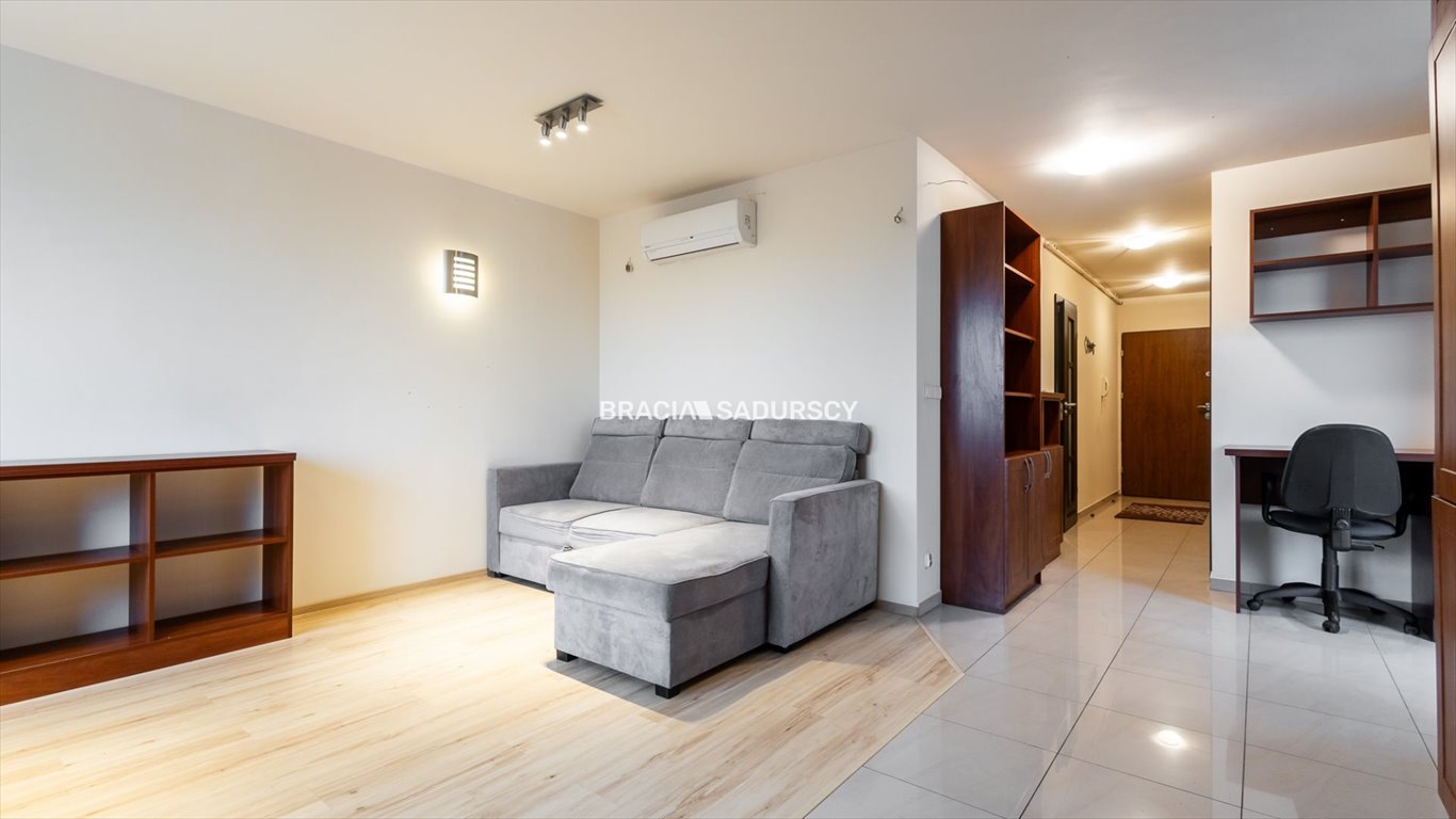 Wynajmę przestronne 48 m² mieszkanie z balkonem w Krakowie: Kraków Dębniki, Ruczaj: Pszczelna