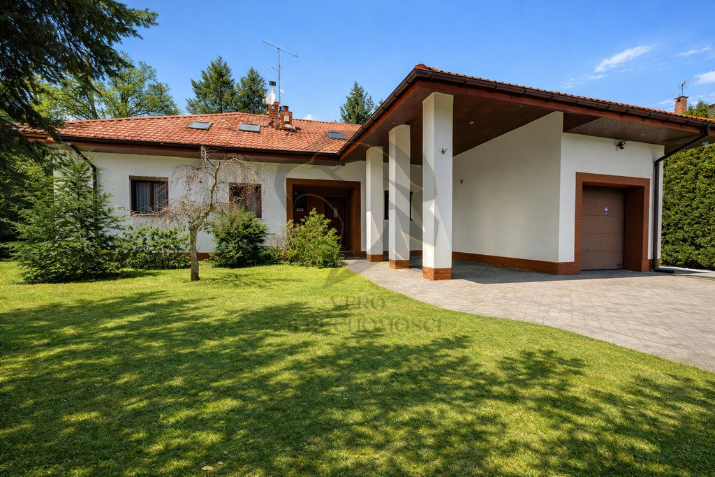 Przestronny dom z 8 pokojami, tarasem i ogrodem Łódź, Bałuty, Warszawska  280m2 Foto 1