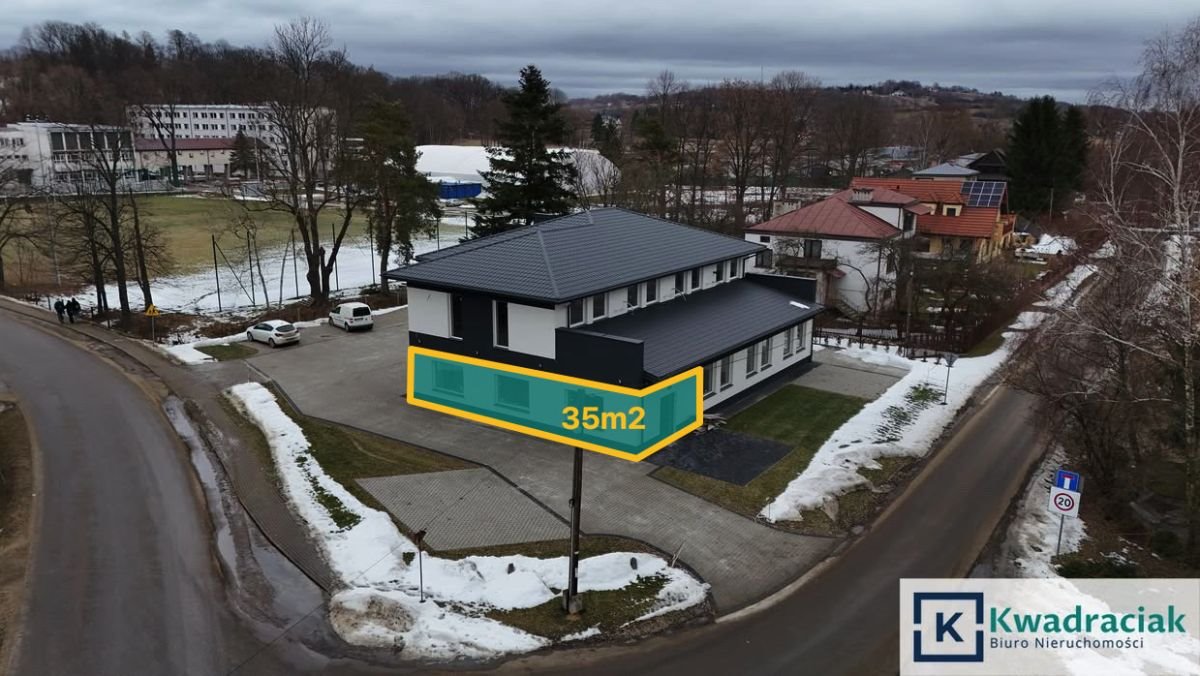 Polecam lokal handlowo-usługowy 35 m² z tarasem i parkingiem Przysieki  35m2 Foto 1