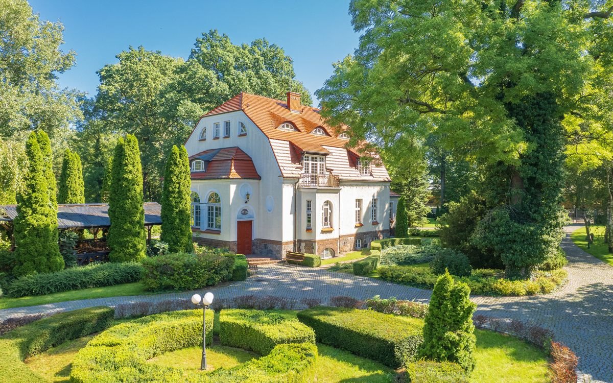 Zabytkowy dwór i park na sprzedaż - polecam! Chaławy  821m2 Foto 1