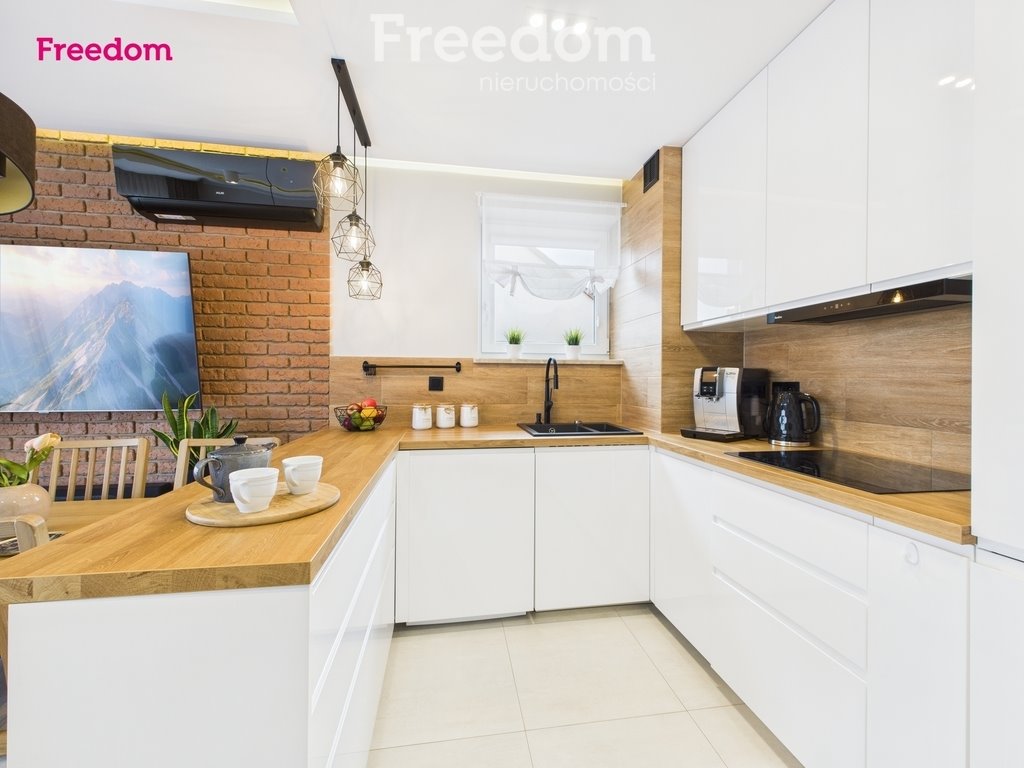 Mieszkanie trzypokojowe na sprzedaż Wieliczka, Jaworowa  55m2 Foto 1