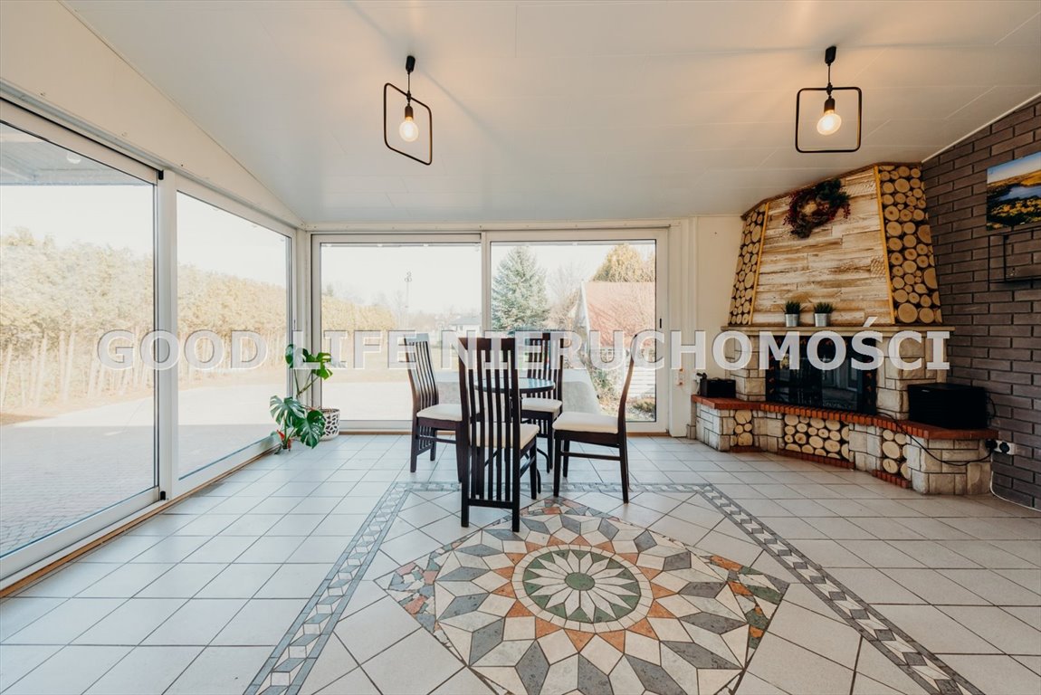 Przestronny dom 200 m² z ogrodem zimowym i fotowoltaiką Jasionka  200m2 Foto 1