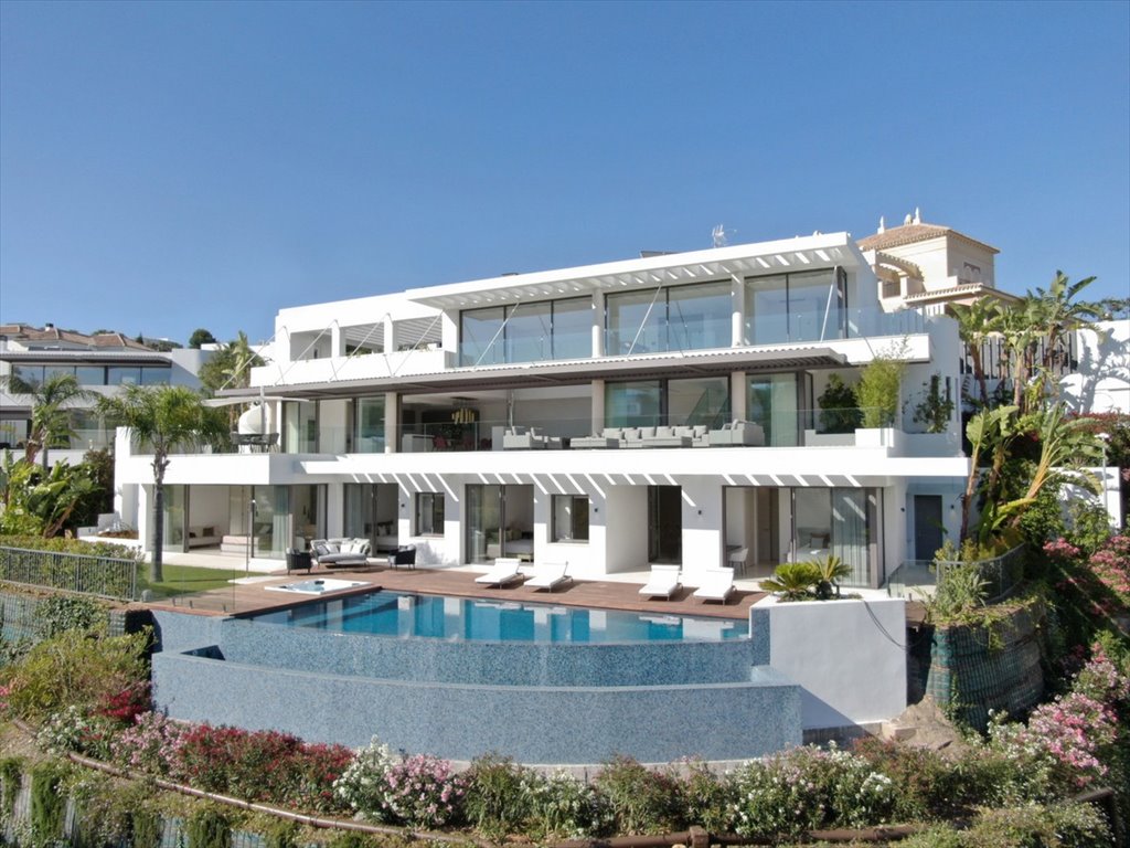 Na sprzedaż luksusowa willa 642 m² z basenem i panoramicznymi widokami Hiszpania, La Quinta, La Quinta  642m2 Foto 1