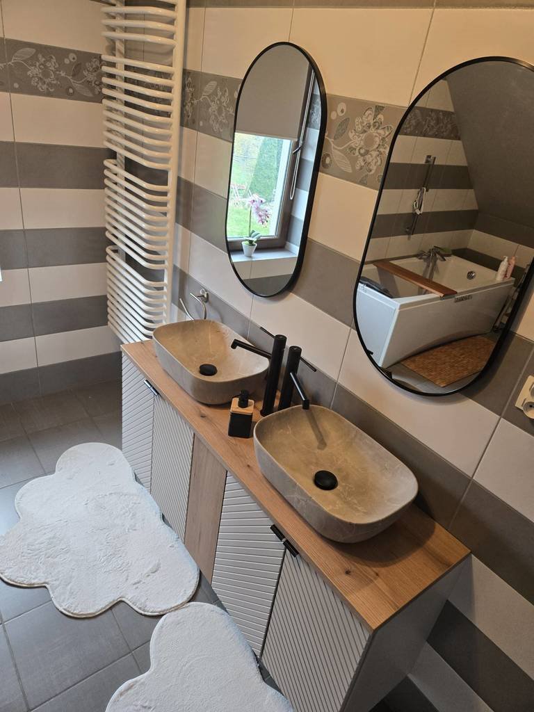 Przestronny dom z basenem i dużą działką w Lubinie Lubin  220m2 Foto 1