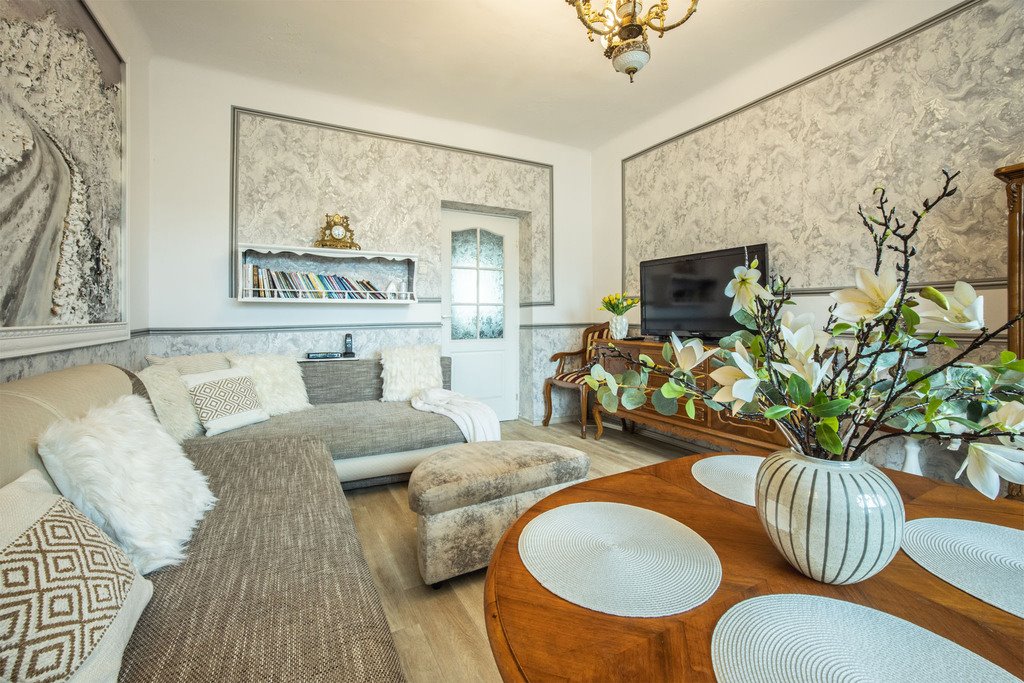 Mieszkanie trzypokojowe na sprzedaż Pabianice, kard. Stefana Wyszyńskiego  62m2 Foto 1