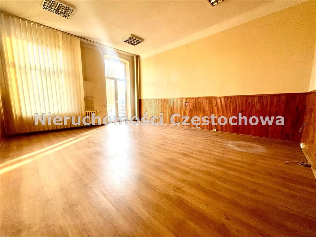 Lokal użytkowy na wynajem Częstochowa, Śródmieście  33m2 Foto 1