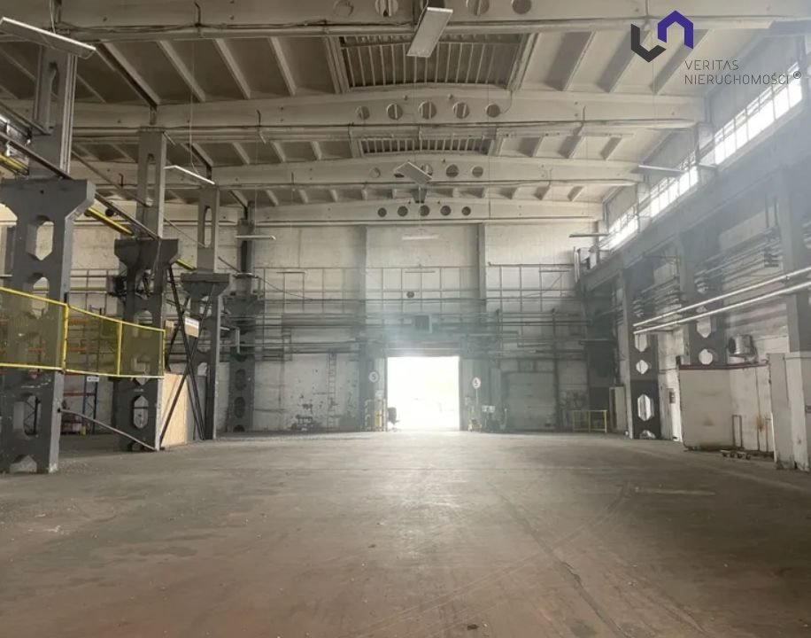 Na wynajem hala produkcyjno-magazynowa 2630 m² z bramami i infrastrukturą Tychy  2 600m2 Foto 1