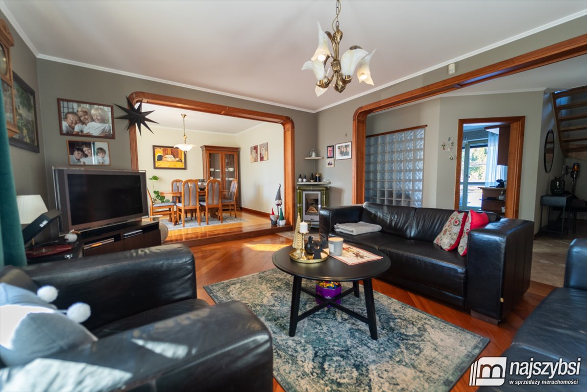 Dom wolnostojący z garażem i warsztatem, 260 m2 Goleniów, Helenów  261m2 Foto 1