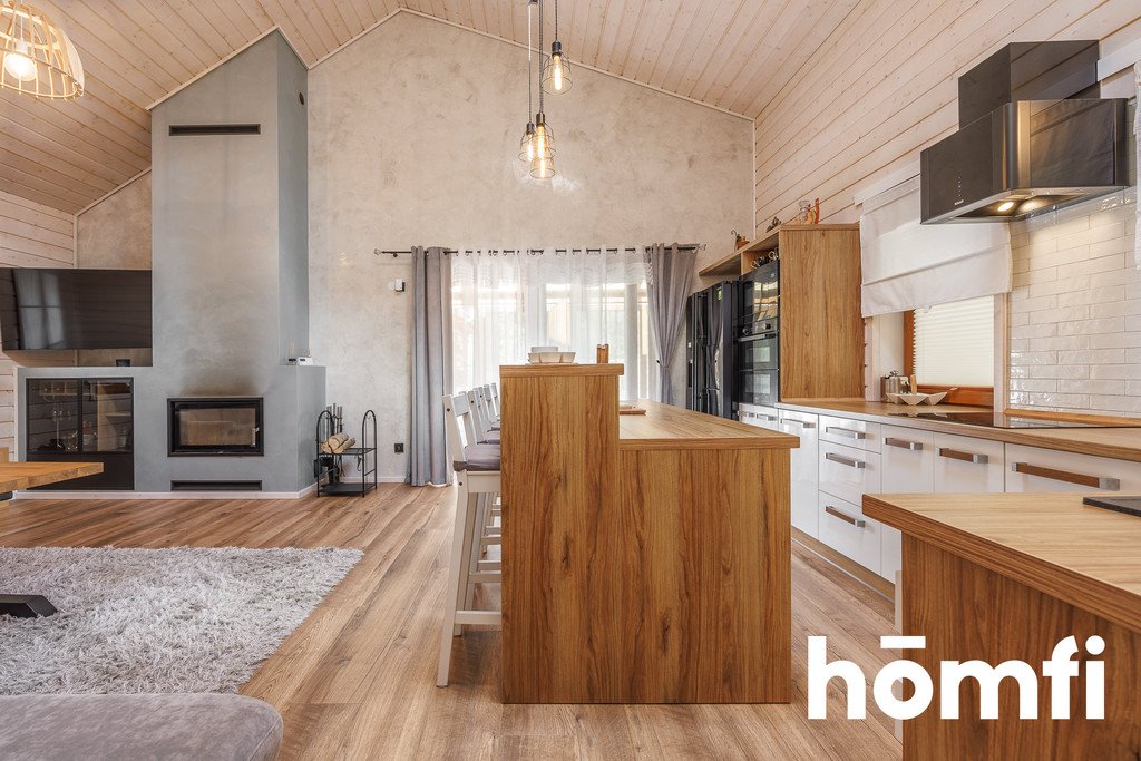 Do sprzedania nowoczesny hotel z 7 domkami i fotowoltaiką Radawa, Jaworowa  400m2 Foto 1