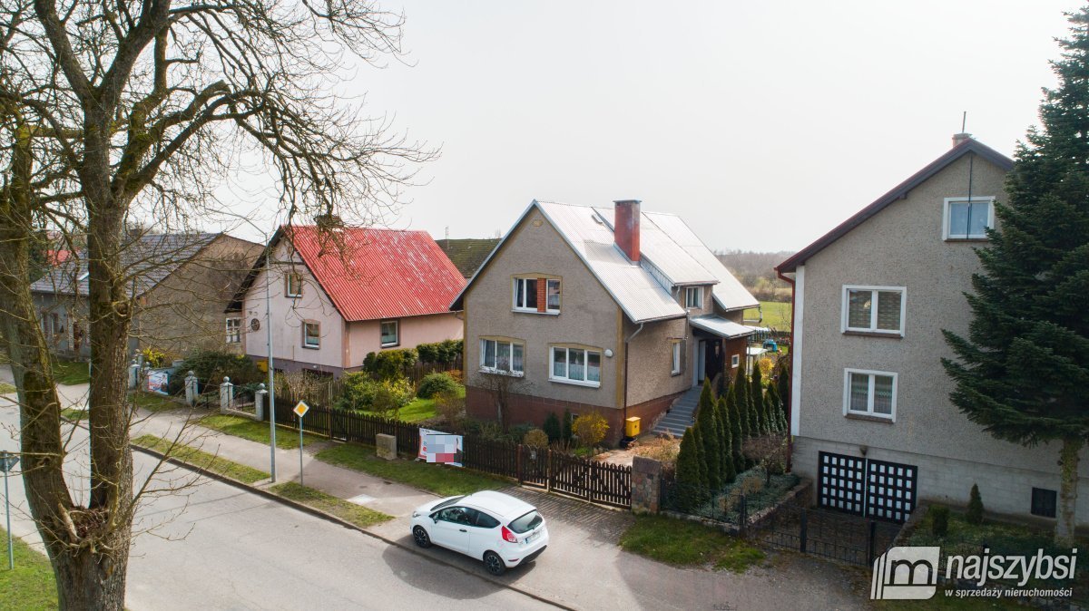 Dom z dużym ogrodem i 5 sypialniami w Ińsku - centrum miasta Ińsko, miasto  152m2 Foto 1