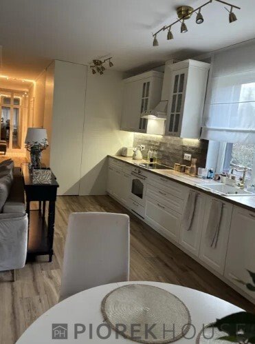 Mieszkanie trzypokojowe na sprzedaż Marki, Bagienna  72m2 Foto 1