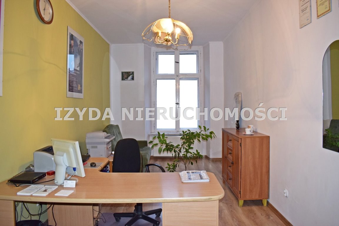 Mieszkanie dwupokojowe na sprzedaż Świdnica, Rynek  70m2 Foto 3