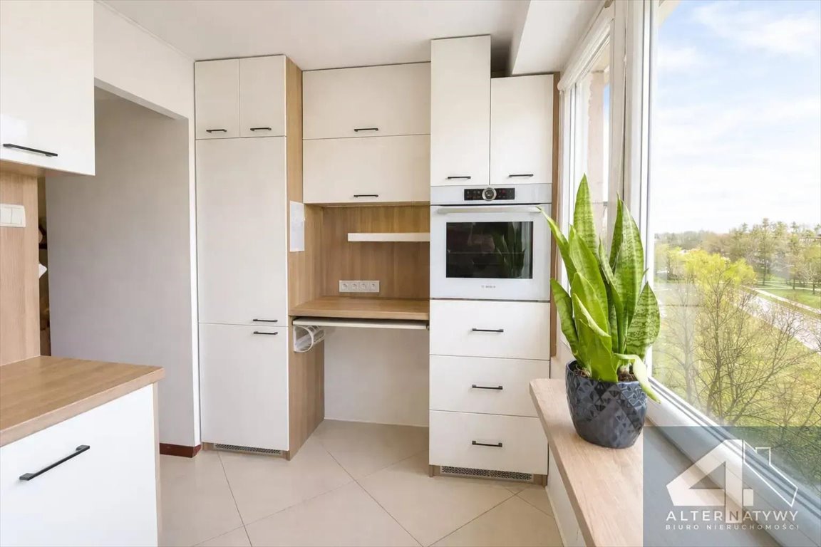 Na sprzedaż przestronne 3-pokojowe mieszkanie 48 m² z balkonem w Mielcu Mielec, Al. Ducha Św. 34  48m2 Foto 1