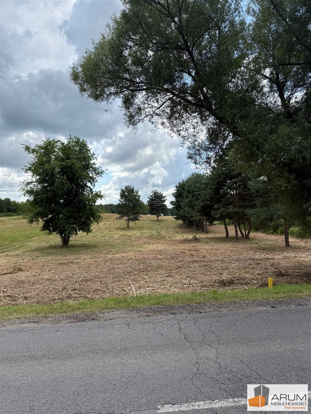 Działka budowlana na sprzedaż Wierzchowisko  1 100m2 Foto 1