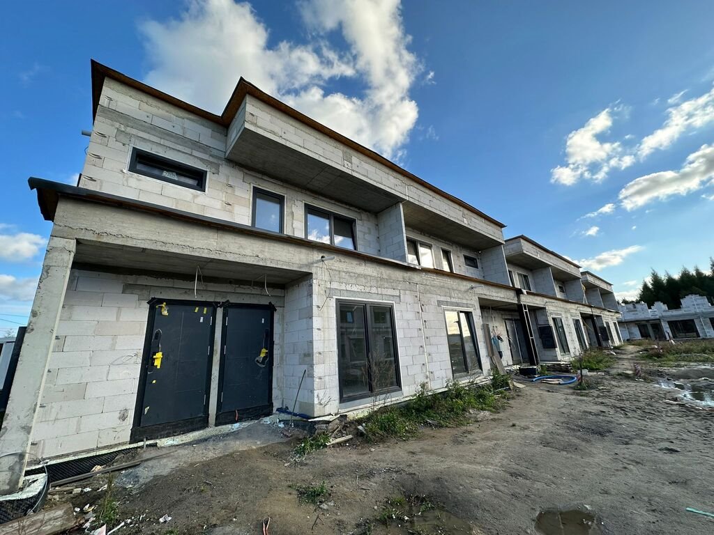 Mieszkanie trzypokojowe na sprzedaż Straszęcin  56m2 Foto 1