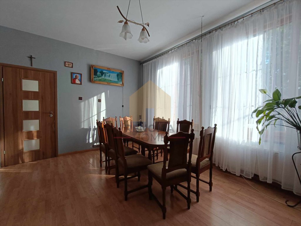 Przestronne 3-pokojowe mieszkanie z garażem i widokiem na pałac Kopice  60m2 Foto 1