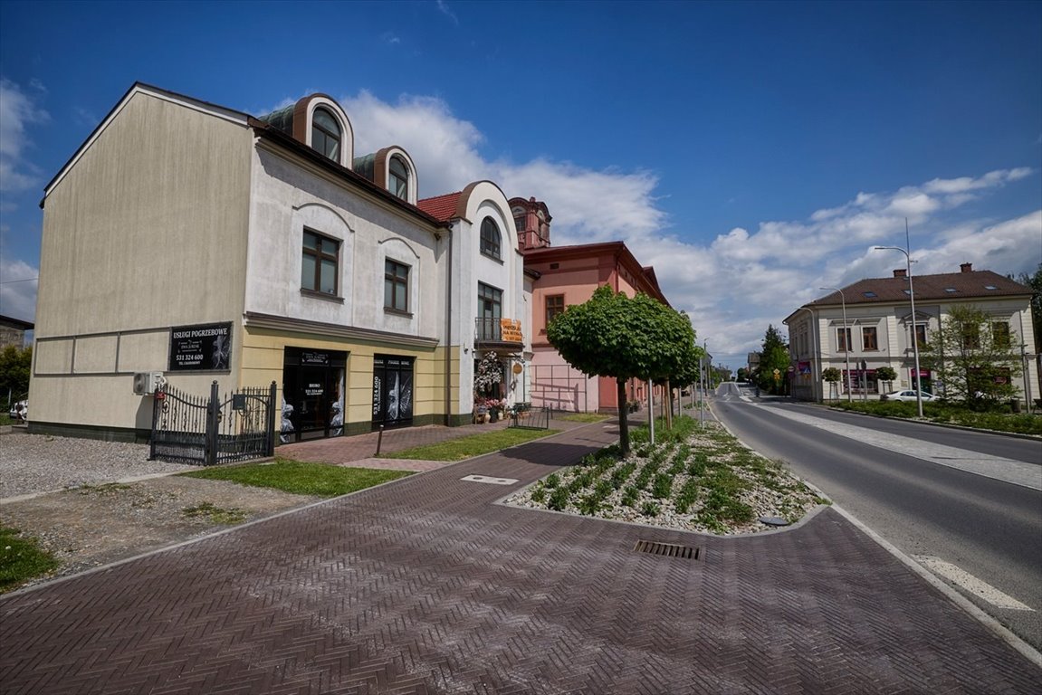 Dochodowa kamienica w centrum Wilamowic - 370 m², 9 pokoi. Wilamowice  370m2 Foto 1