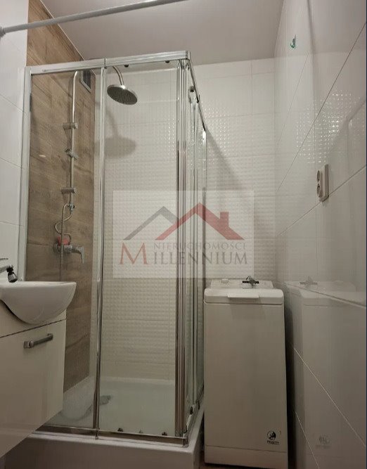 Funkcjonalna kawalerka z balkonem po remoncie, blisko infrastruktury Legionowo, Jerzego Siwińskiego  33m2 Foto 1