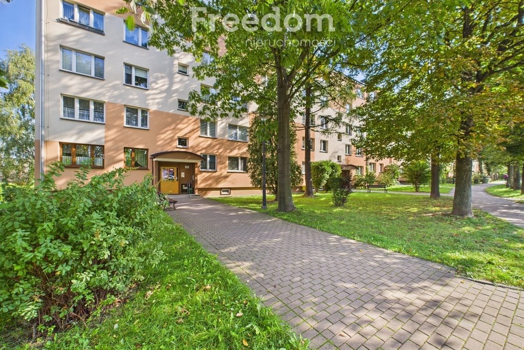 Mieszkanie czteropokojowe  na sprzedaż Andrychów, Stanisława Lenartowicza  71m2 Foto 1