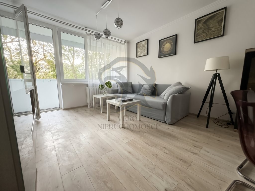 Na sprzedaż przestronne 38 m² w Warszawie z balkonem Warszawa, Wola  38m2 Foto 1