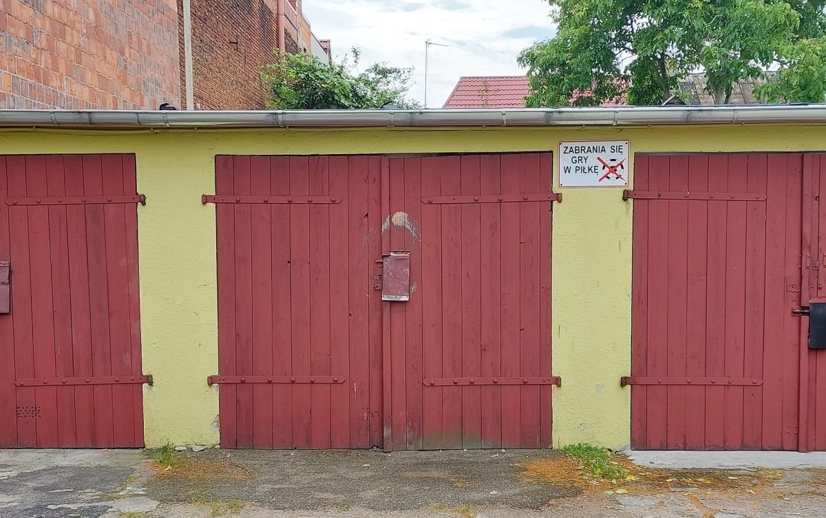 Garaż murowany 16,99 m² przy ul. Orzeszkowej w Turku Turek  17m2 Foto 1